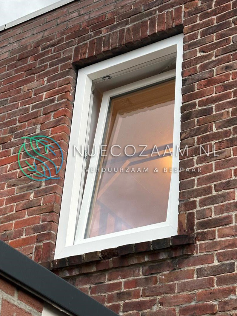 NuEcozaam Kunststof kozijnen Almelo wit houtnerf